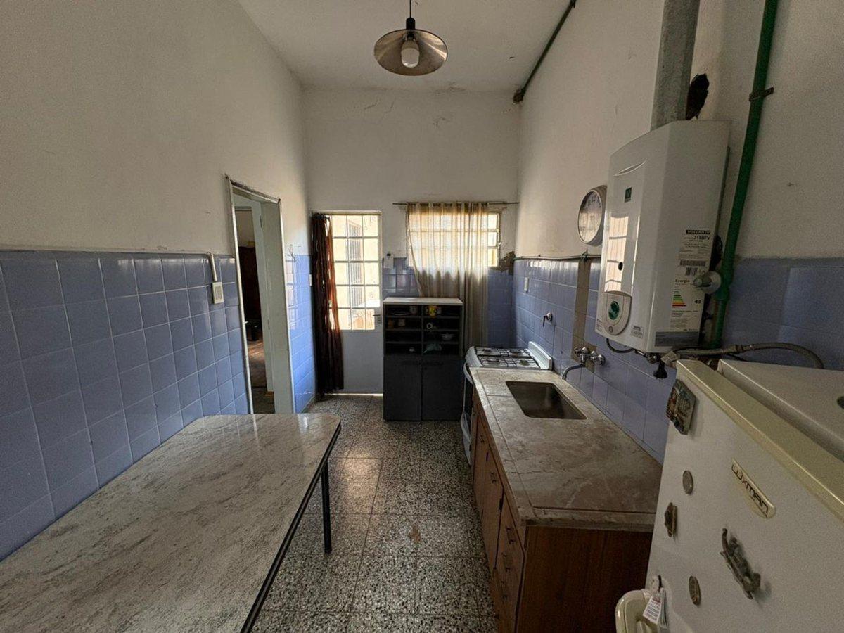Foto de VENTA PH 3 AMB A REFACCIONAR C/TERRAZA SAENZ PEÑA, imagen 2