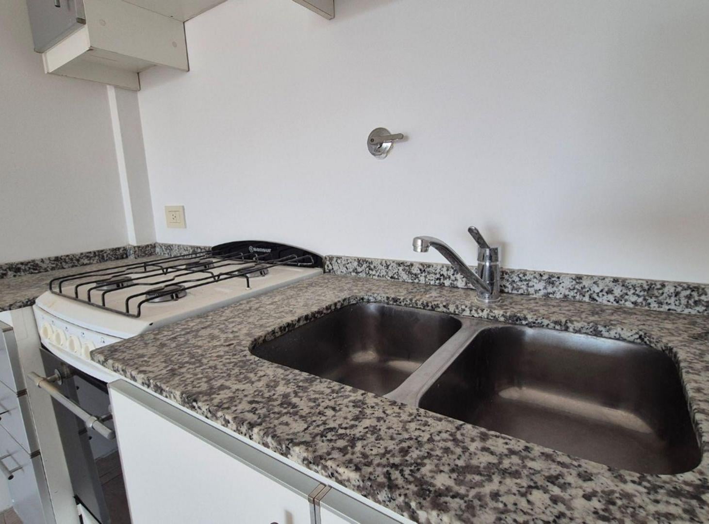 Foto de Venta monoambiente con cochera Villa del Parque, imagen 3