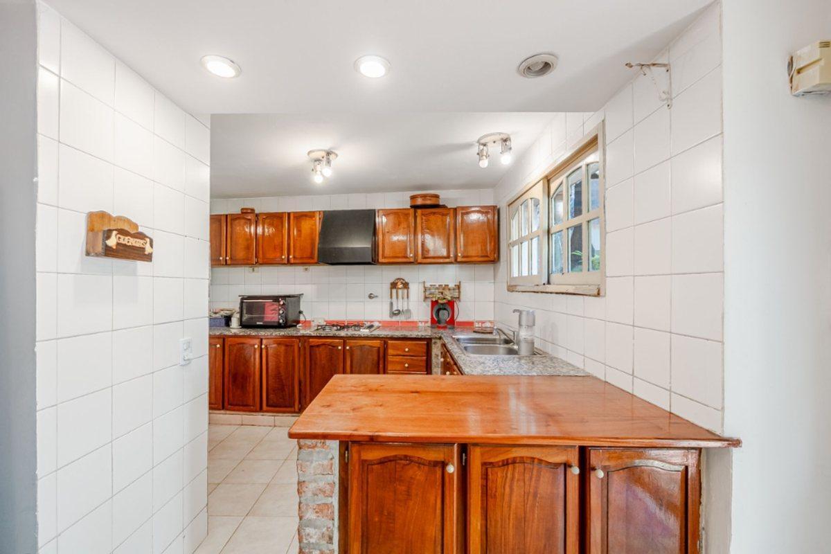 Foto de VENTA CASA 5 AMB COCHERA TERRAZA VELEZ SARSFIELD, imagen 5