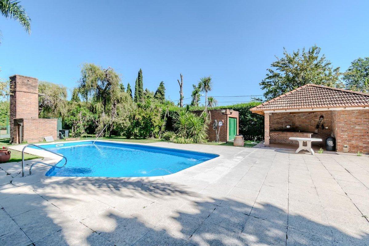 Foto de VENTA QUINTA SOBRE LOTE DE 16.000 M2 PILAR, imagen 5