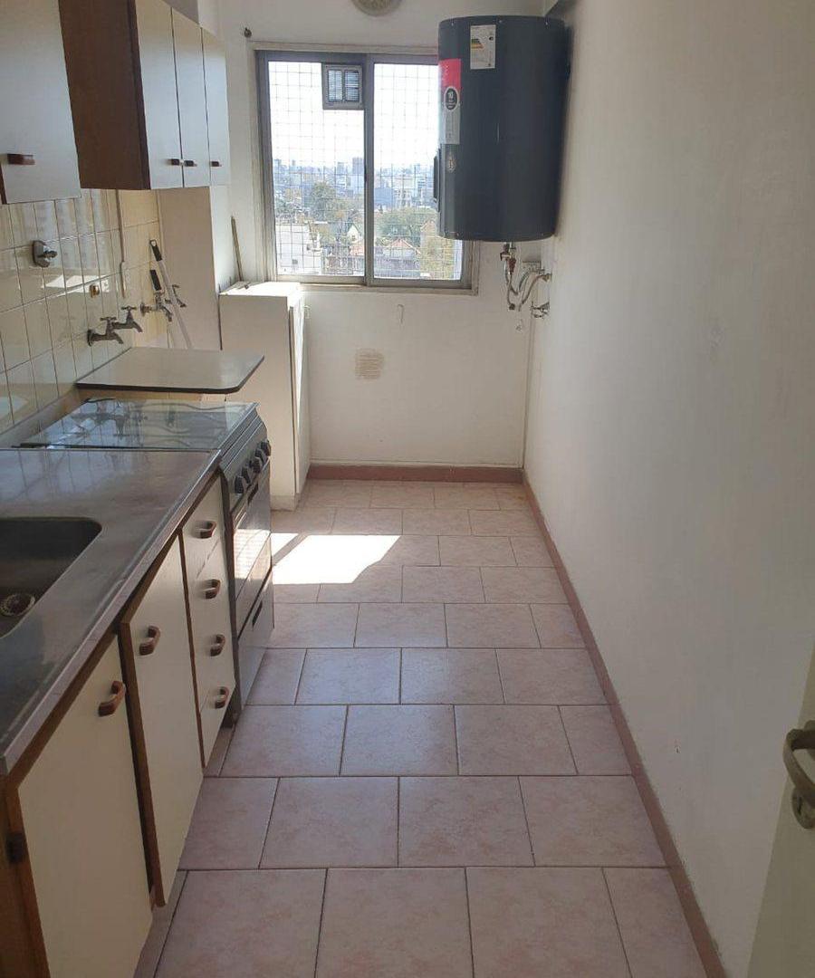 Foto de VENTA DEPARTAMENTO 2 AMBIENTES CON RENTA EN FLORES, imagen 5