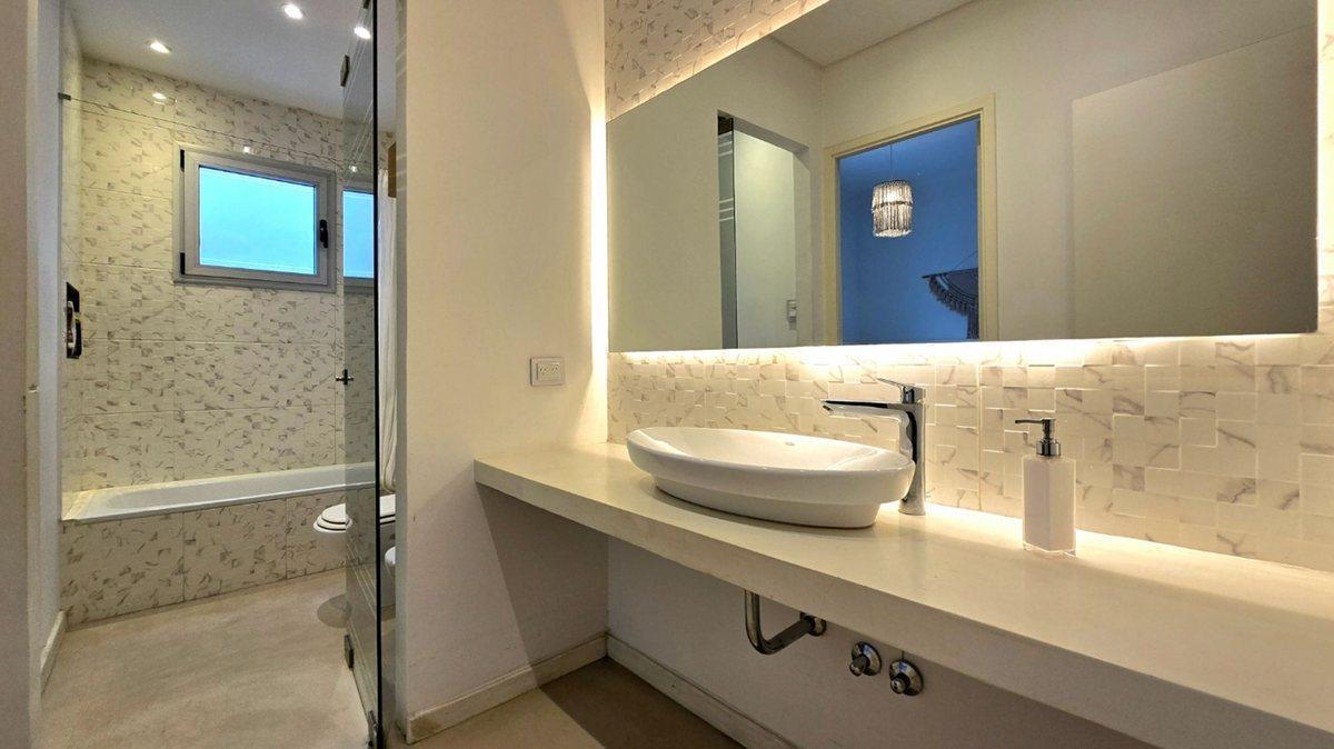 Foto de RESERVADO. PH 4 AMB EN VENTA EN V.G. MITRE C PATIO, imagen 3