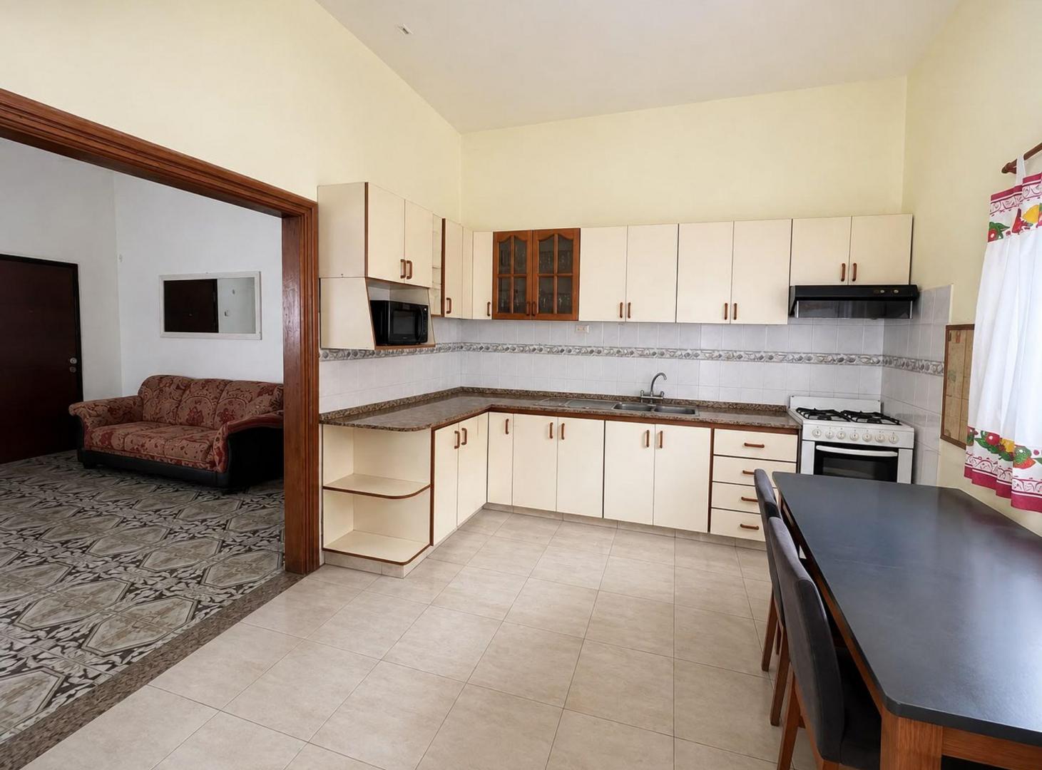 Foto de VENTA PH 3 AMB CON PATIO EN REMEDIOS DE ESCALADA, imagen 5