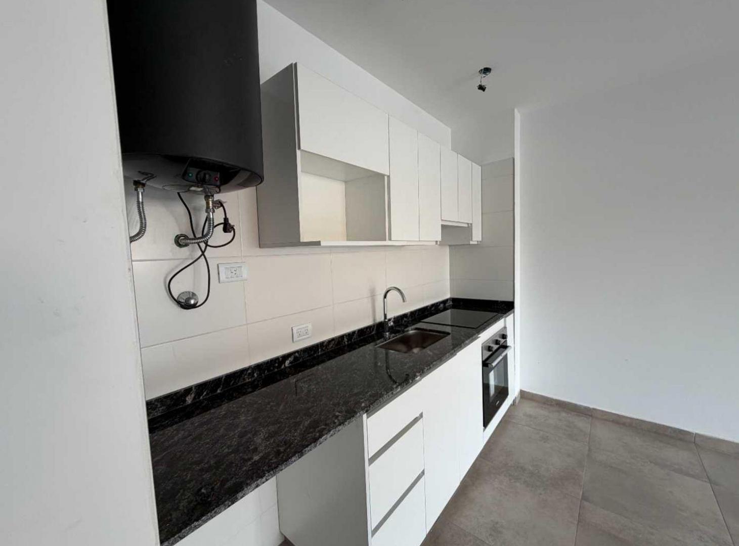 Foto de VENTA DEPTO 2 AMB CON BALCON TERRAZA - EN CASEROS, imagen 4