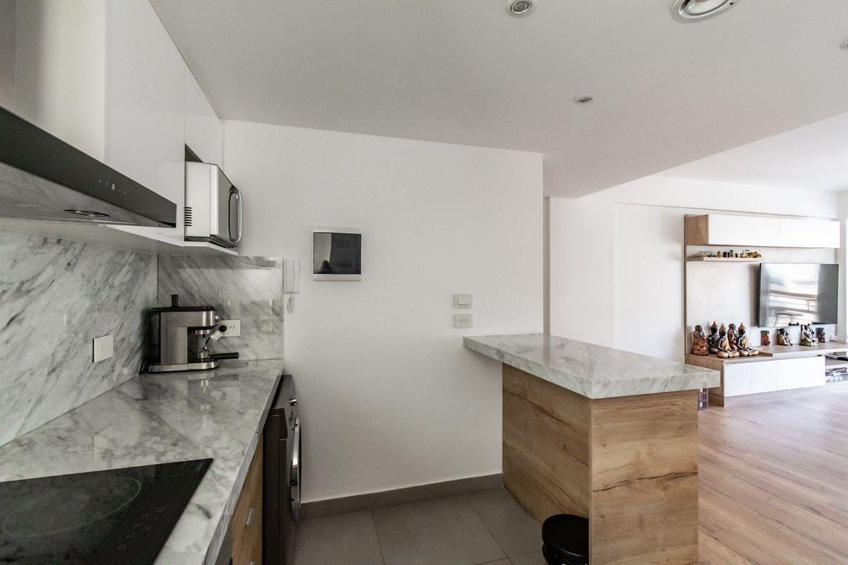 Foto de VENTA DEPT0 SEMI PISO FTE 3 AMB DOBLE COCH URQUIZA, imagen 3