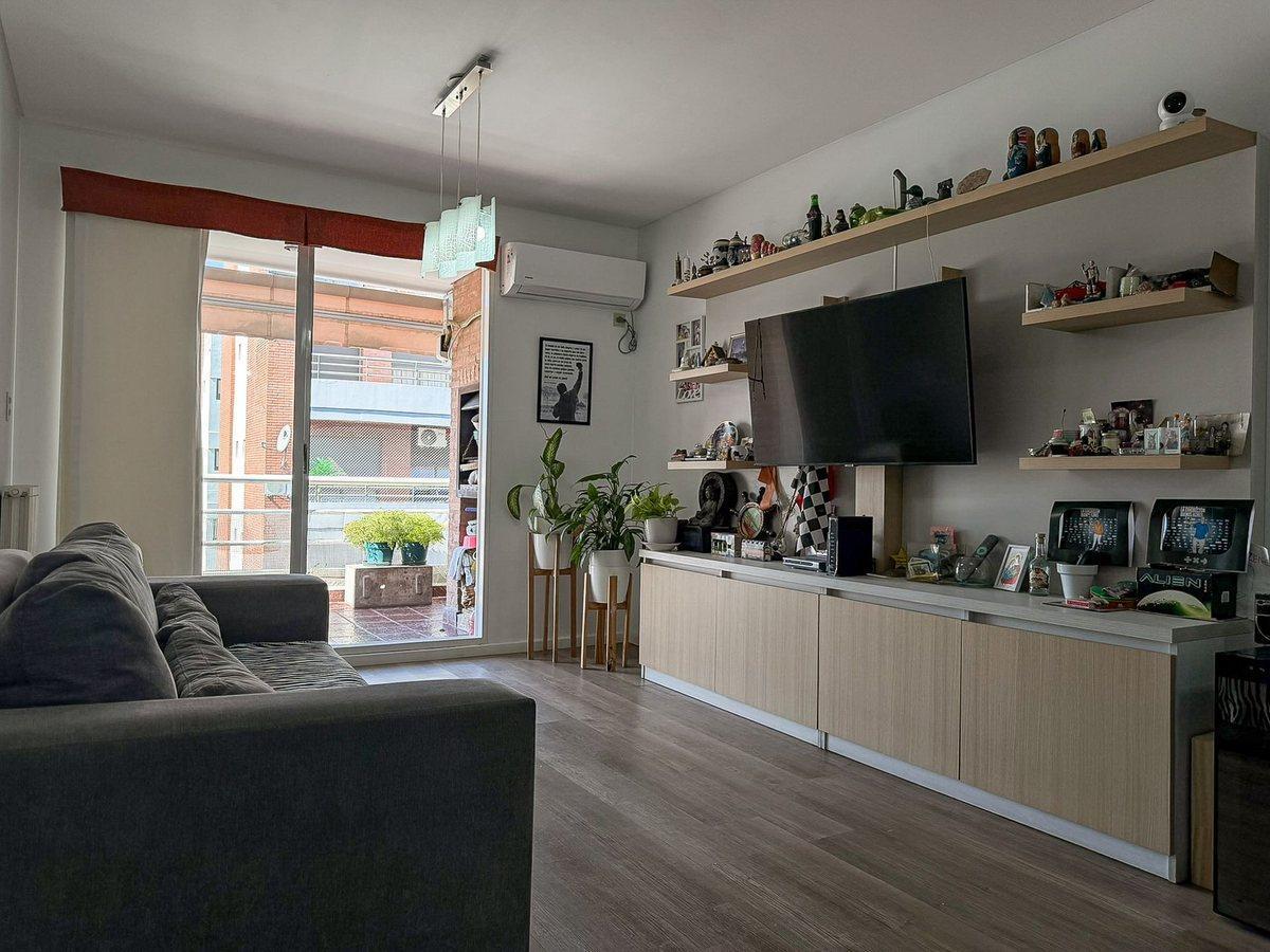 Foto de VENTA DEPTO 4 AMB AL FRENTE BALCON,COCHERA,BAULERA, imagen 1