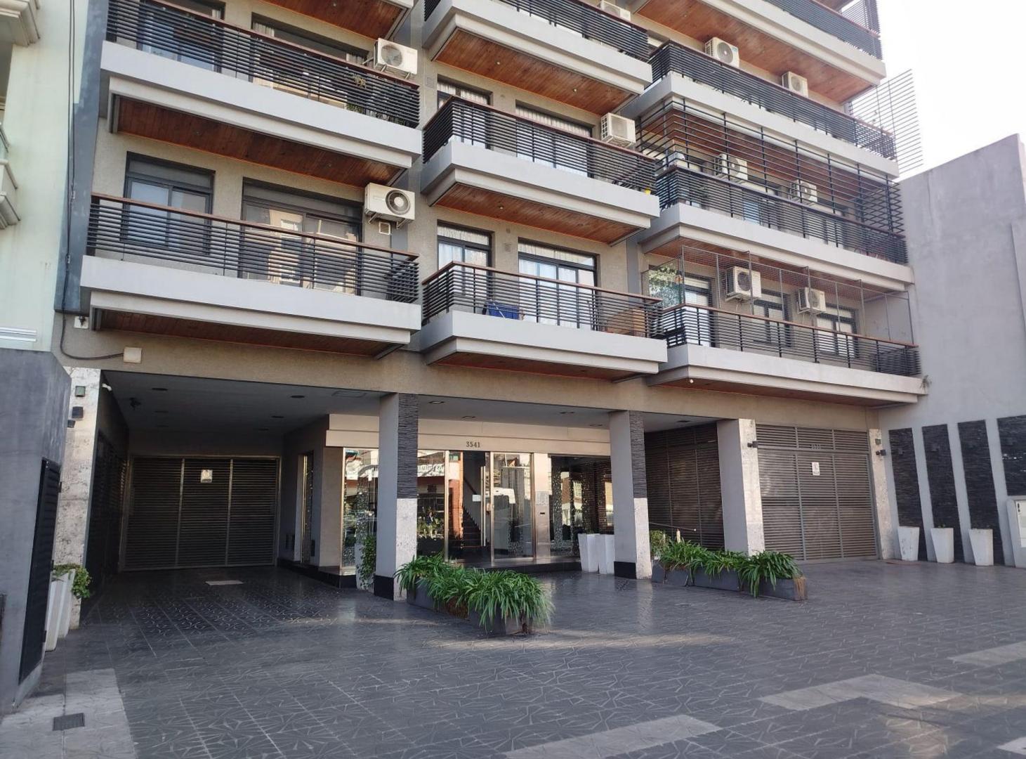 Foto de VENTA DPTO. 3 AMB. FRENTE VILLA DEL PARQUE, imagen 3