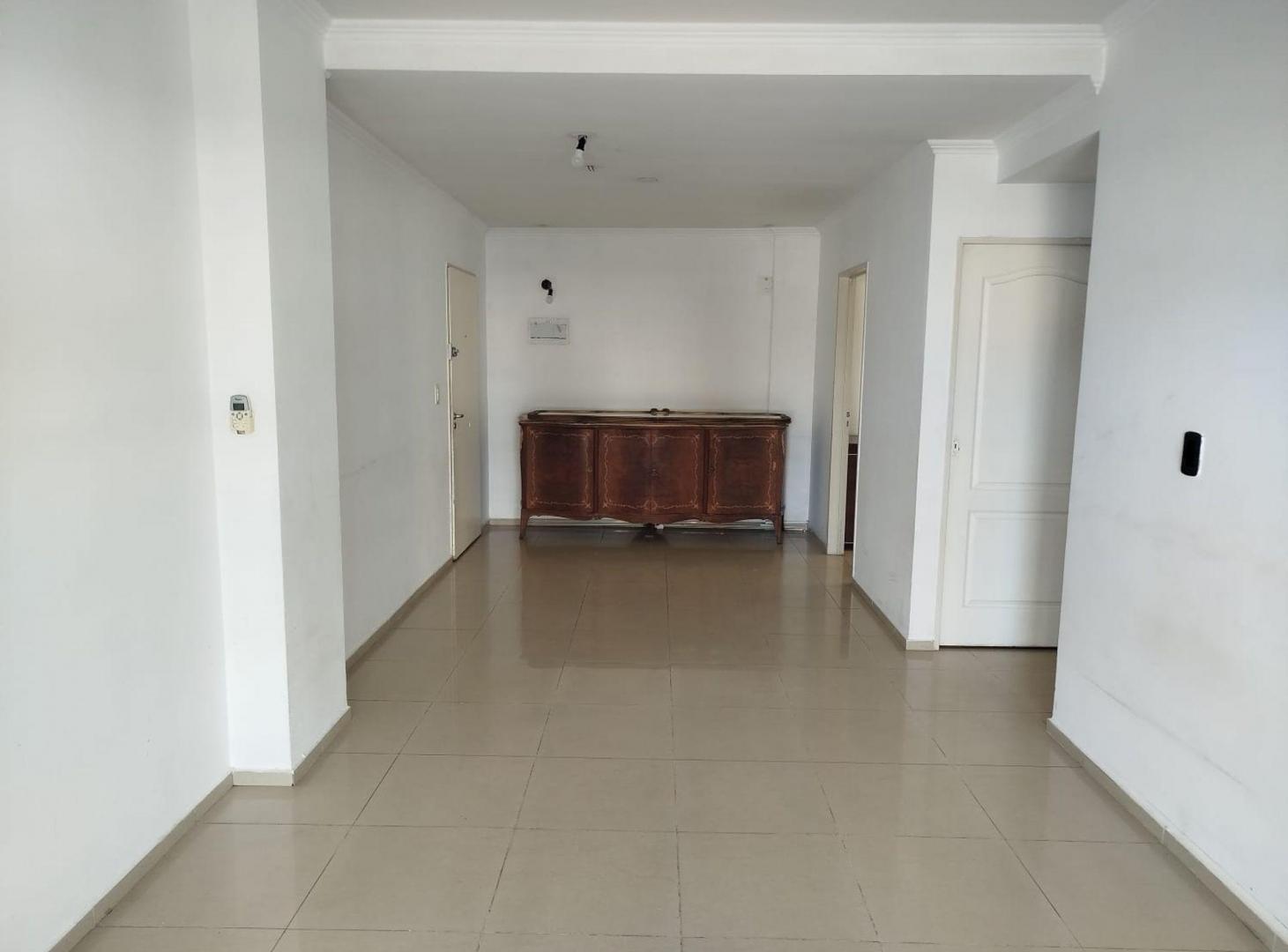 Foto de VENTA DPTO. 3 AMB. FRENTE VILLA DEL PARQUE, imagen 4