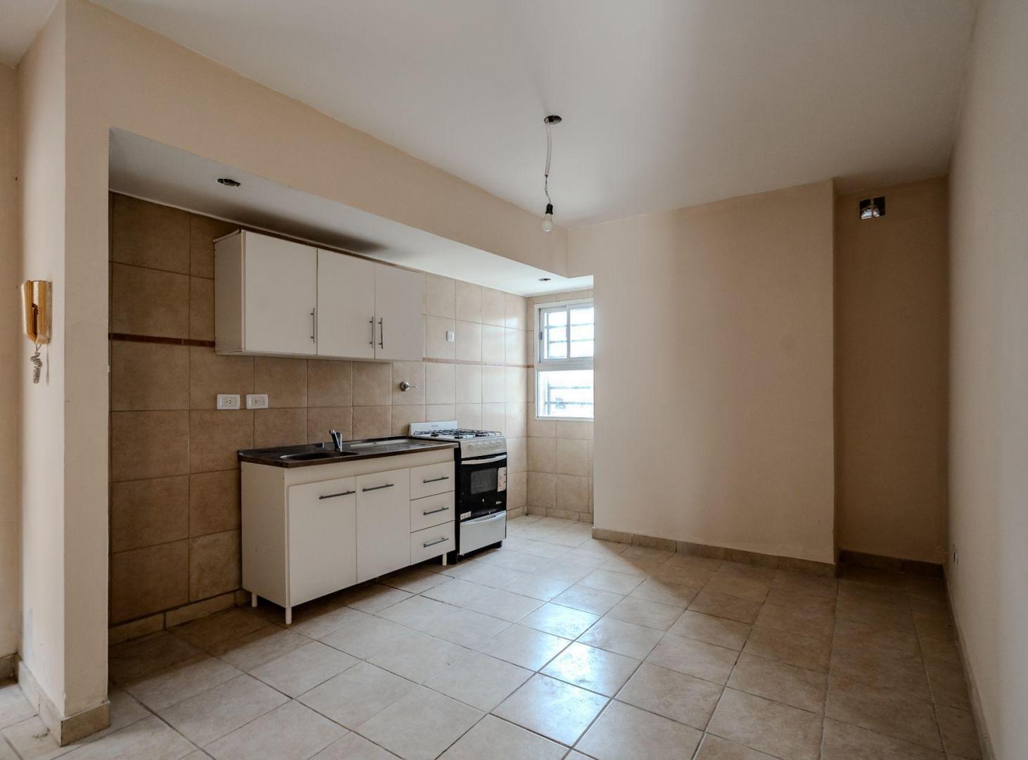 Foto de VENTA PH 2AMB C/PATIO -APTO CRED- V.BALLESTER, imagen 3