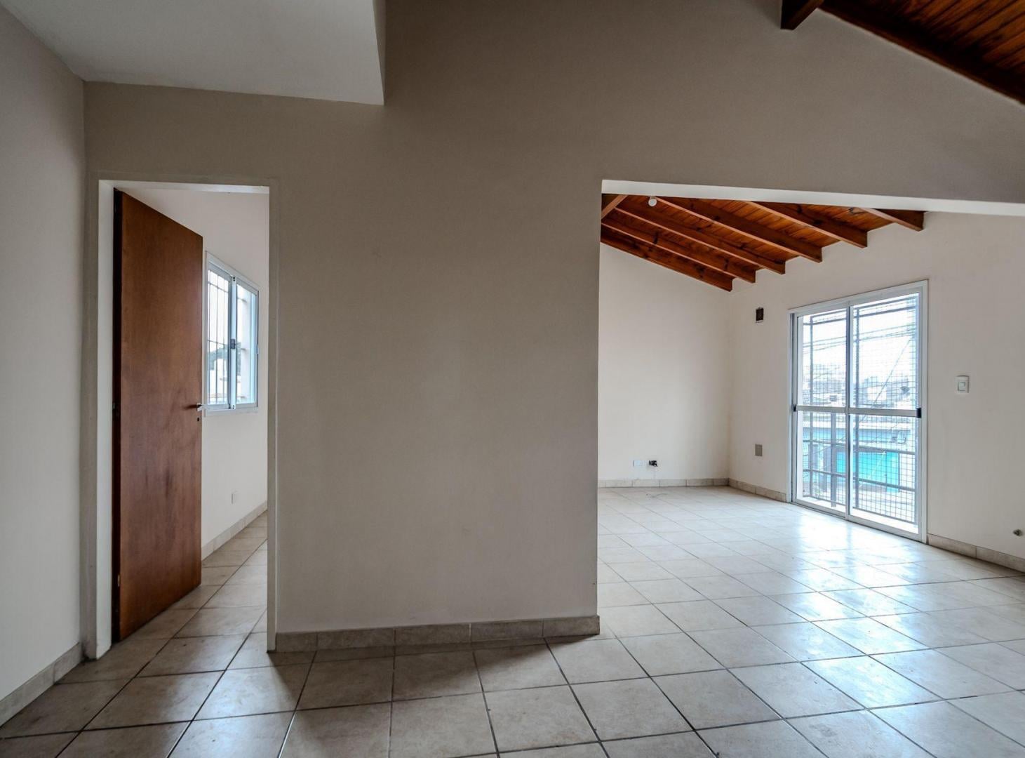 Foto de VENTA PH 3 AMB C/TERRAZA PRIV- V.BALLESTER, imagen 4