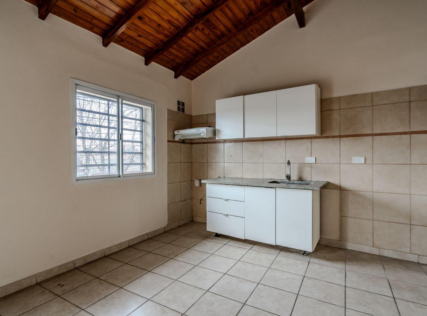 Foto de VENTA PH 3 AMB C/TERRAZA PRIV- V.BALLESTER, imagen 3