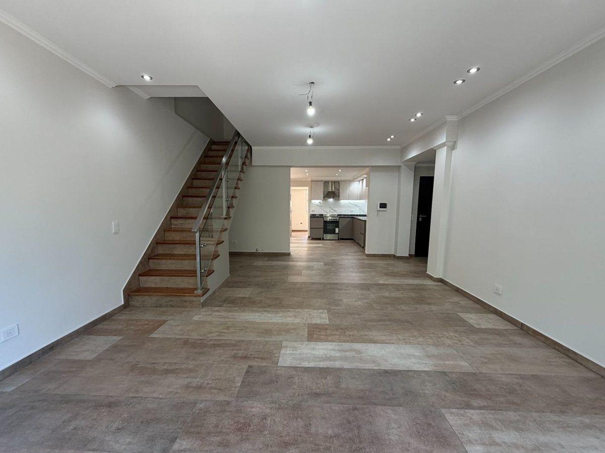 Foto de DPTO 5 AMB EN VENTA EN VILLA DEL PARQUE C/PATIO, imagen 1