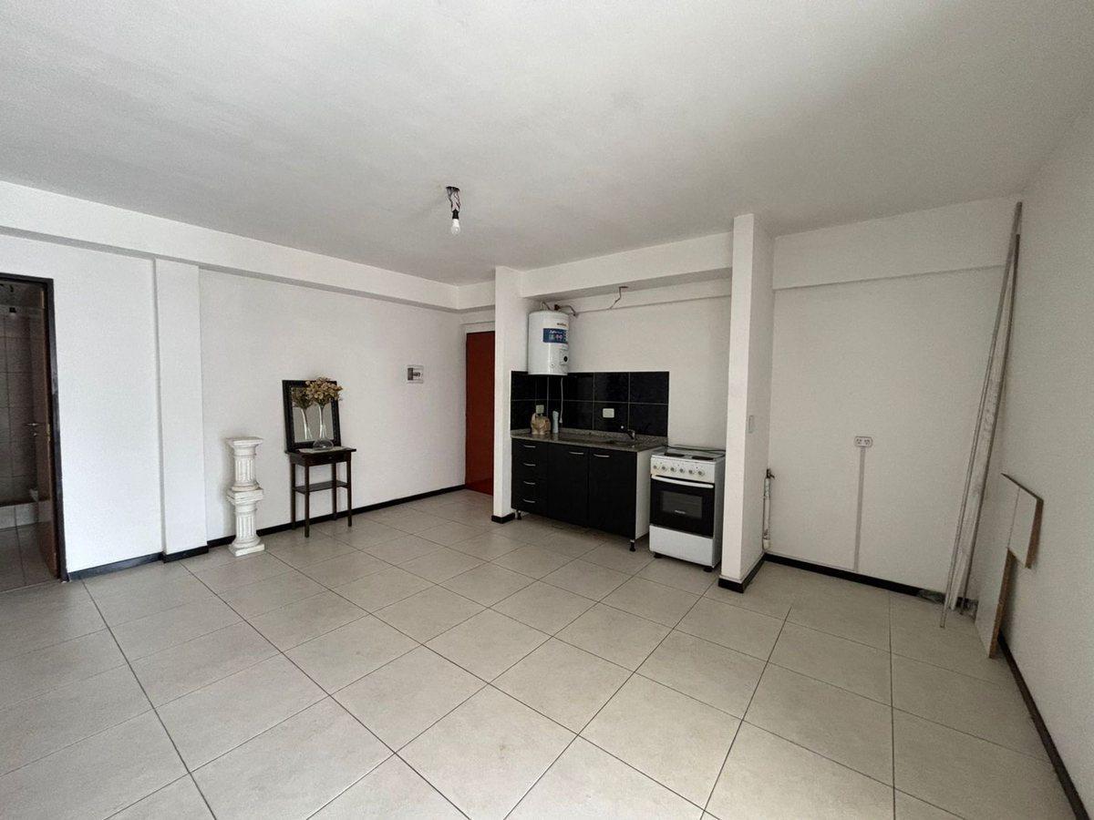Foto de VENTA DEPTO 2 AMB AMPLIO - LINIERS-, imagen 3