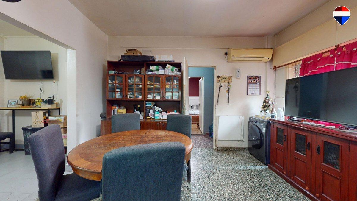 Foto de VENTA CASA 2 AMBIENTES CON LOCAL EN MORON, imagen 2