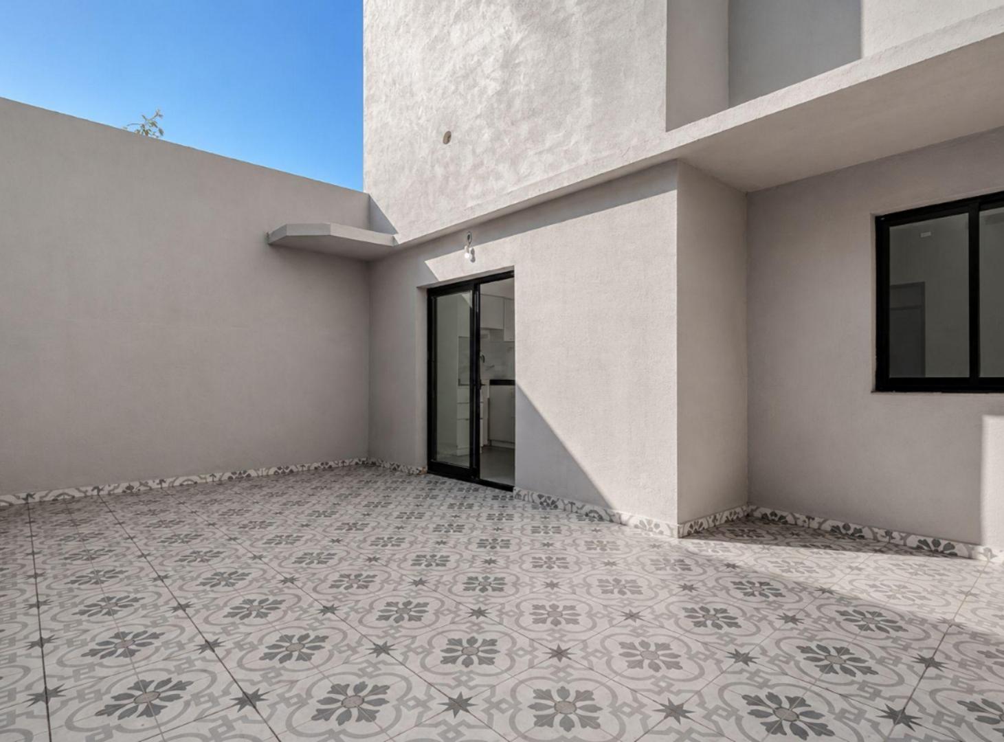 Foto de PH de 3amb con terraza propia, patio, sin expensas, imagen 2