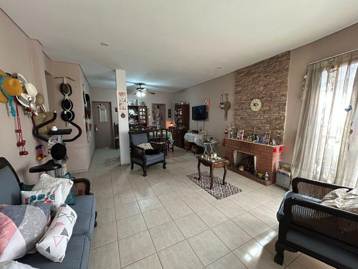 Foto de VTA CASA 4 AMB PARQUE GARAJE 8,66x43 STOS LUGARES, imagen 3
