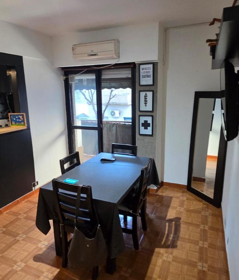 Foto de VENTA DEPTO 2 AMB FRENTE C BALCON EN BALVANERA, imagen 4