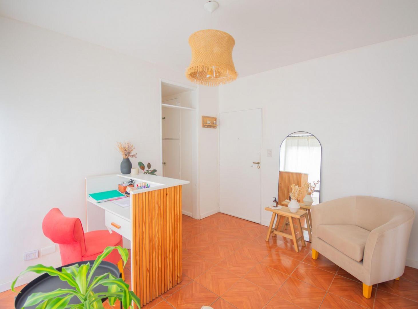Foto de VENTA DEPTO 2AMB MODERNO Y MUY LUMINOSO CABALLITO, imagen 2
