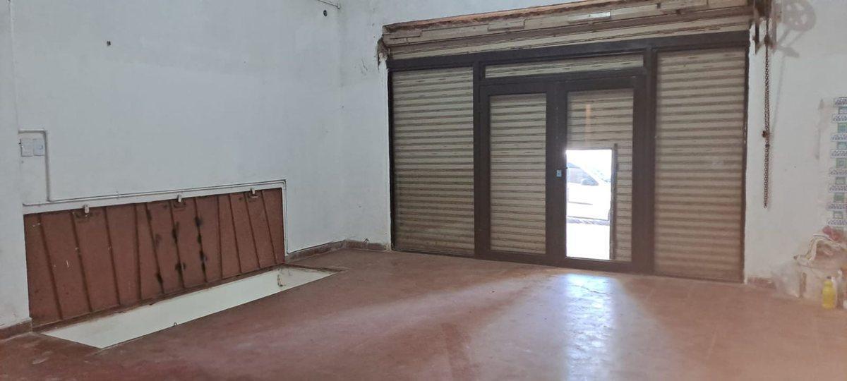 Foto de VENTA Local a la calle c/ sótano Villa Santa Rita, imagen 4