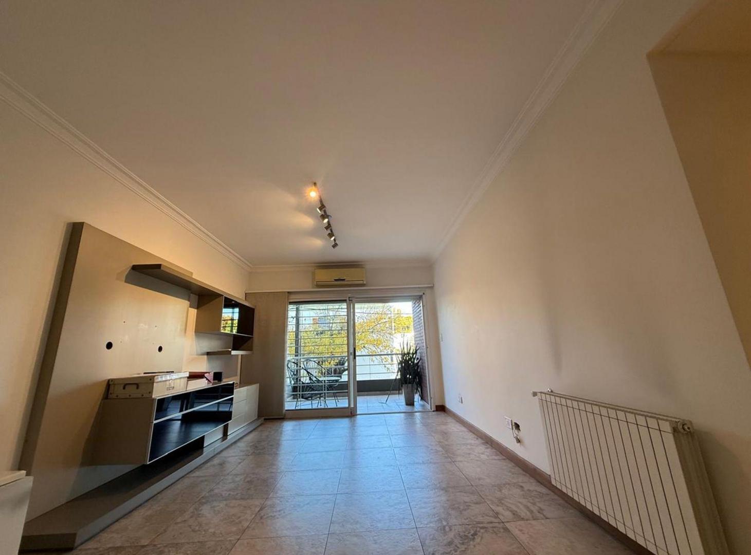 Foto de VENTA DEPTO 4 AMB CON COCHERA Y PATIO APTO CRÉDITO, imagen 1