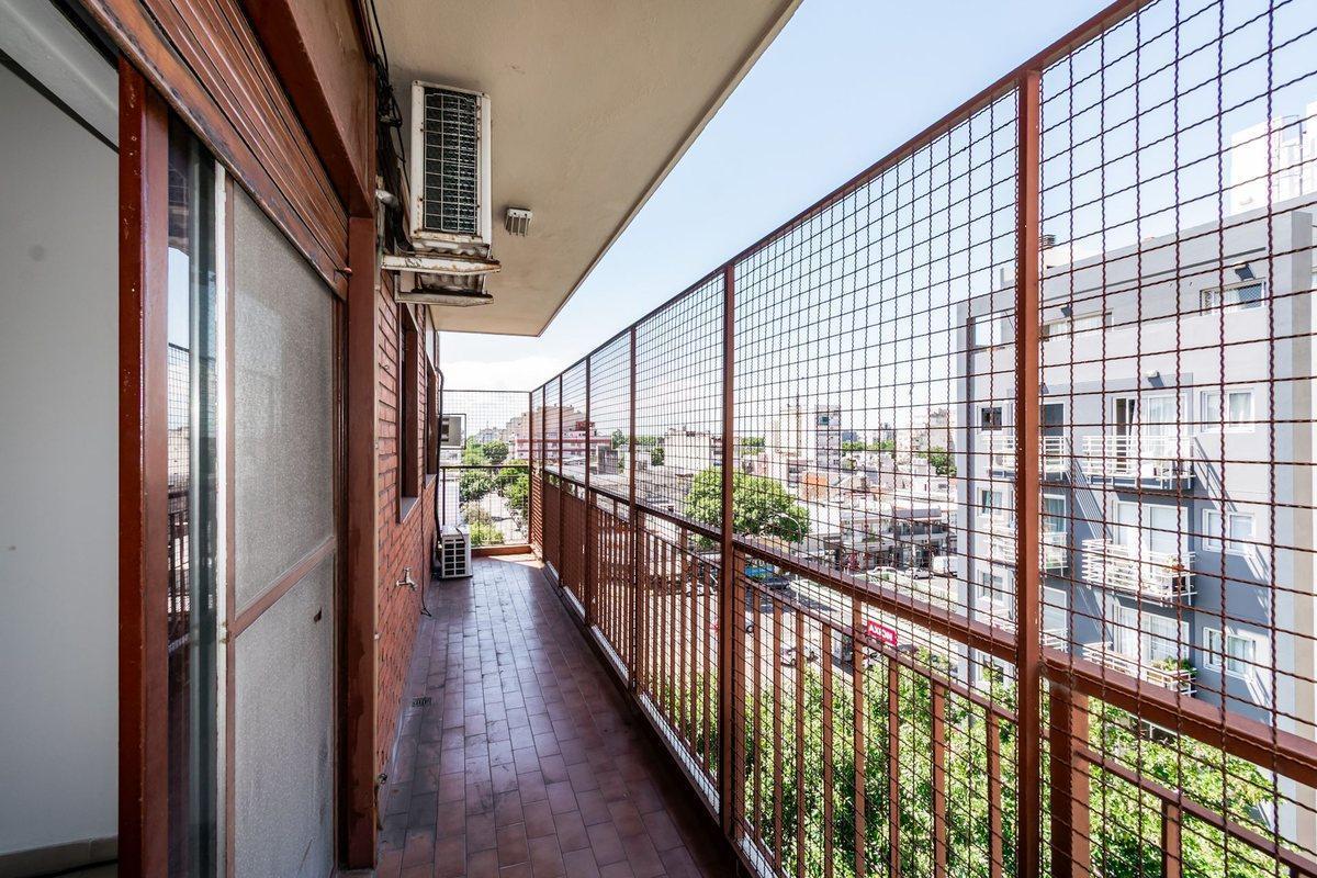 Foto de VENTA 4 AMB -BALCÓN- COCHERA-BAULERA-V. PUEYRREDÓN, imagen 5