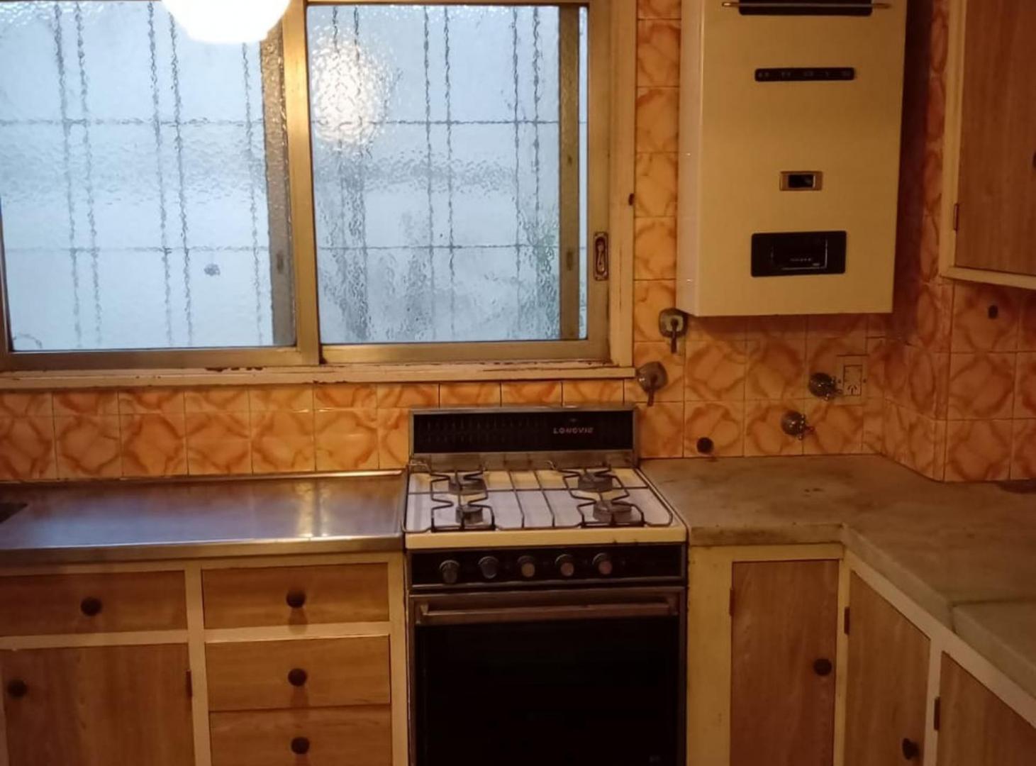 Foto de VENTA PH 4 AMB PB AL FRENTE EN DEVOTO, imagen 5