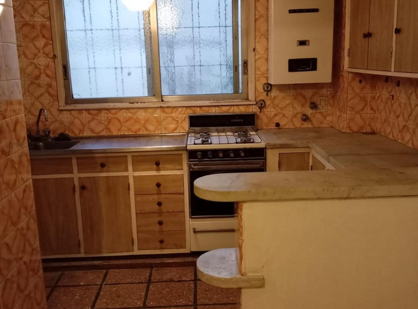 Foto de VENTA PH 4 AMB PB AL FRENTE EN DEVOTO, imagen 4