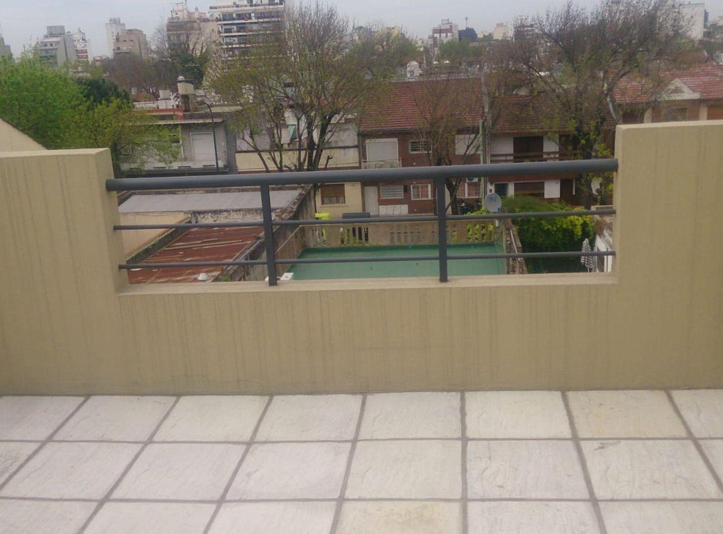 Foto de ALQUILER PH 2 AMB CON 2BALCONES Y TERRAZA- V. DVTO, imagen 4