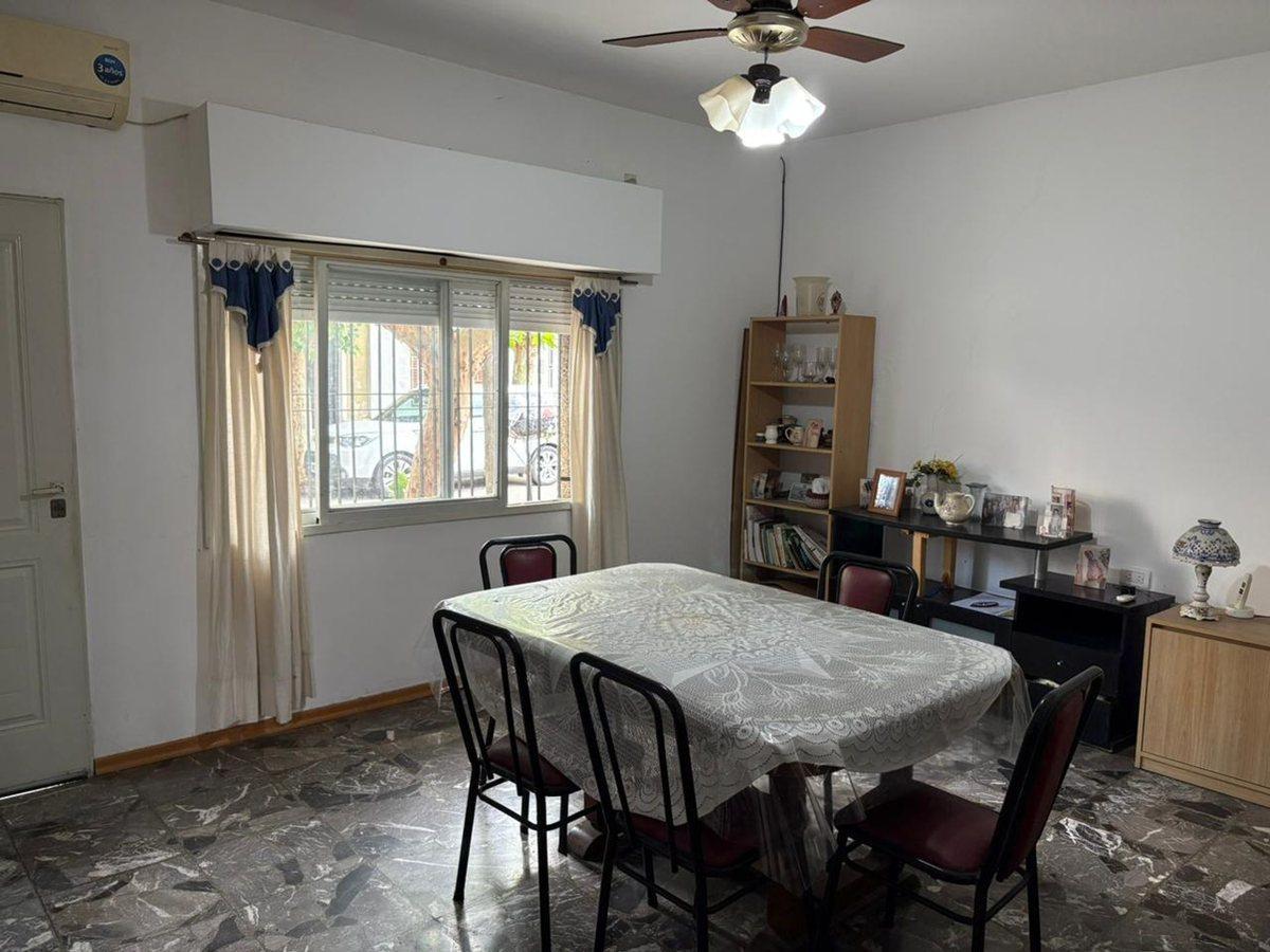 Foto de VENTA PH 3 AMB A REFACCIONAR C/TERRAZA SAENZ PEÑA, imagen 1