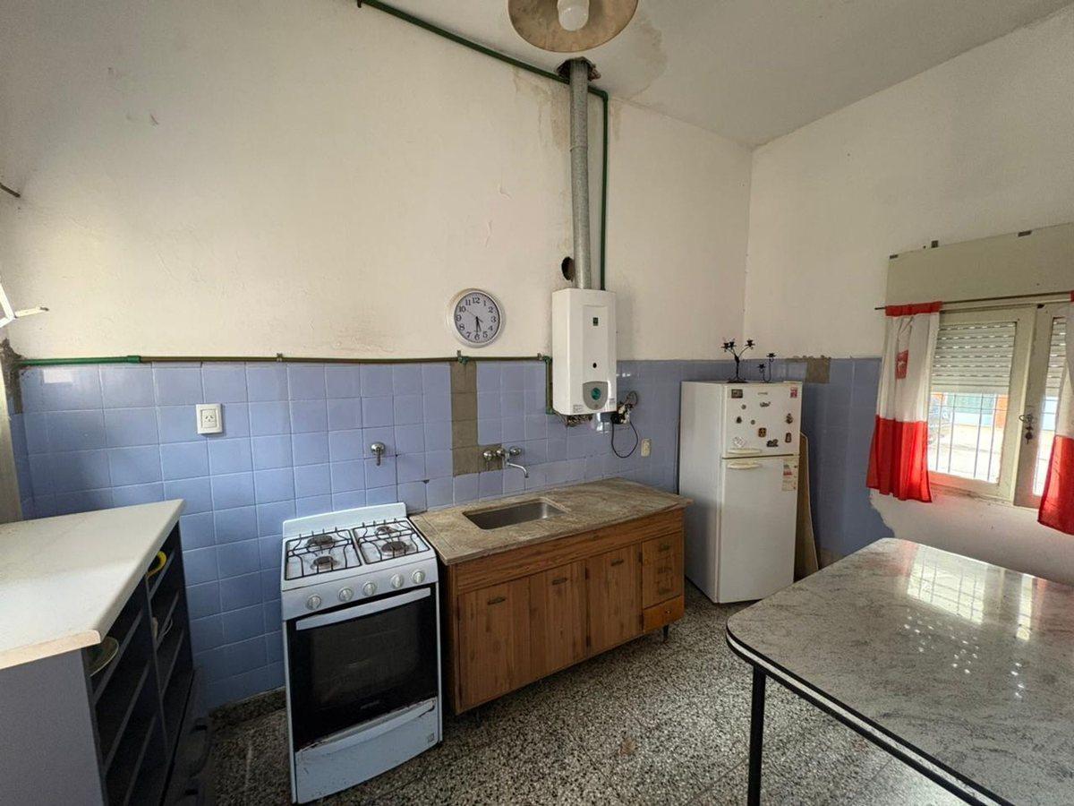 Foto de VENTA PH 3 AMB A REFACCIONAR C/TERRAZA SAENZ PEÑA, imagen 4