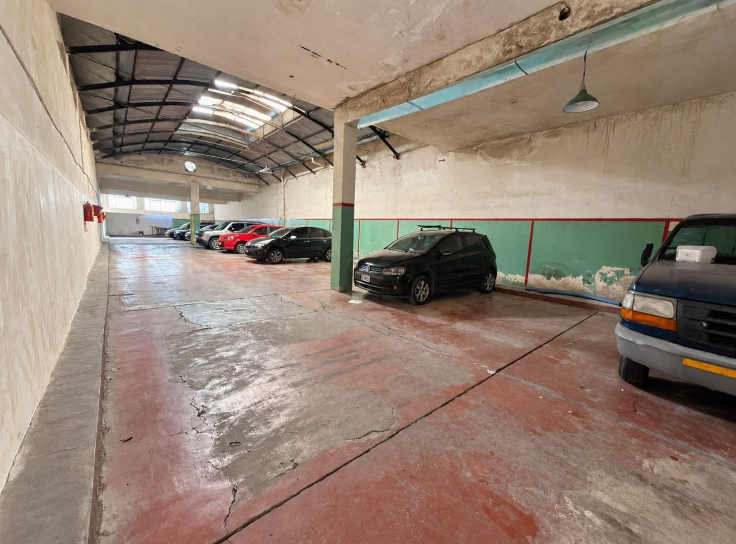 Foto de COCHERA EN VENTA BOEDO CUBIERTA PORTON AUTOMATICO, imagen 1