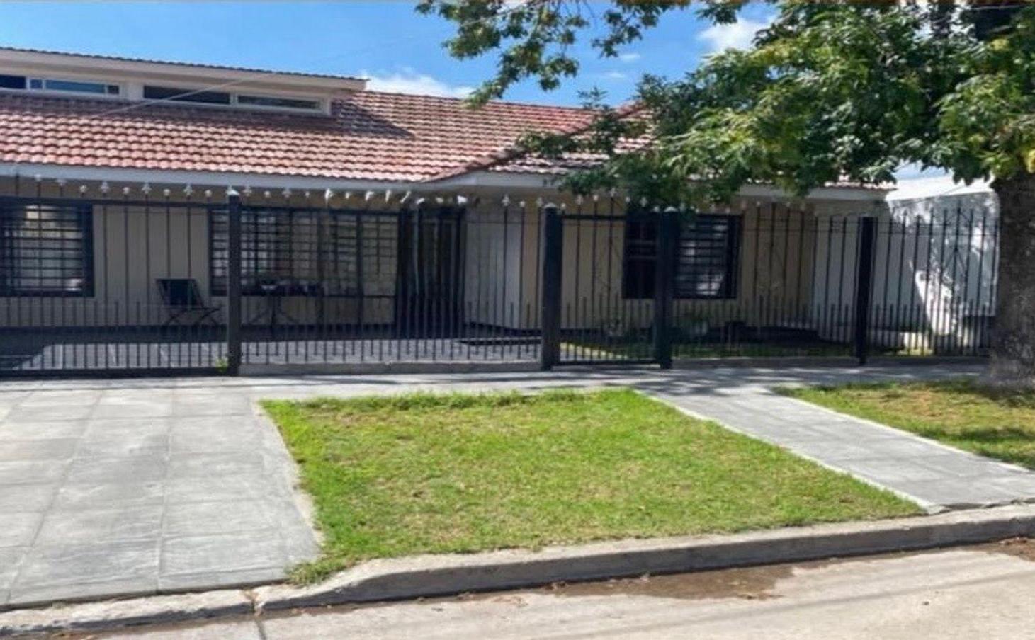 Foto de VENTA CASA OPORTUNIDAD FLORENCIO VARELA, imagen 1