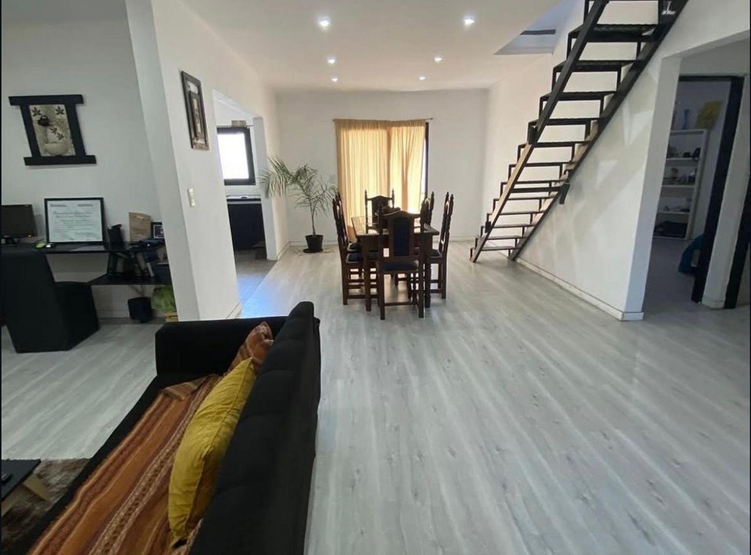 Foto de VENTA CASA OPORTUNIDAD FLORENCIO VARELA, imagen 4