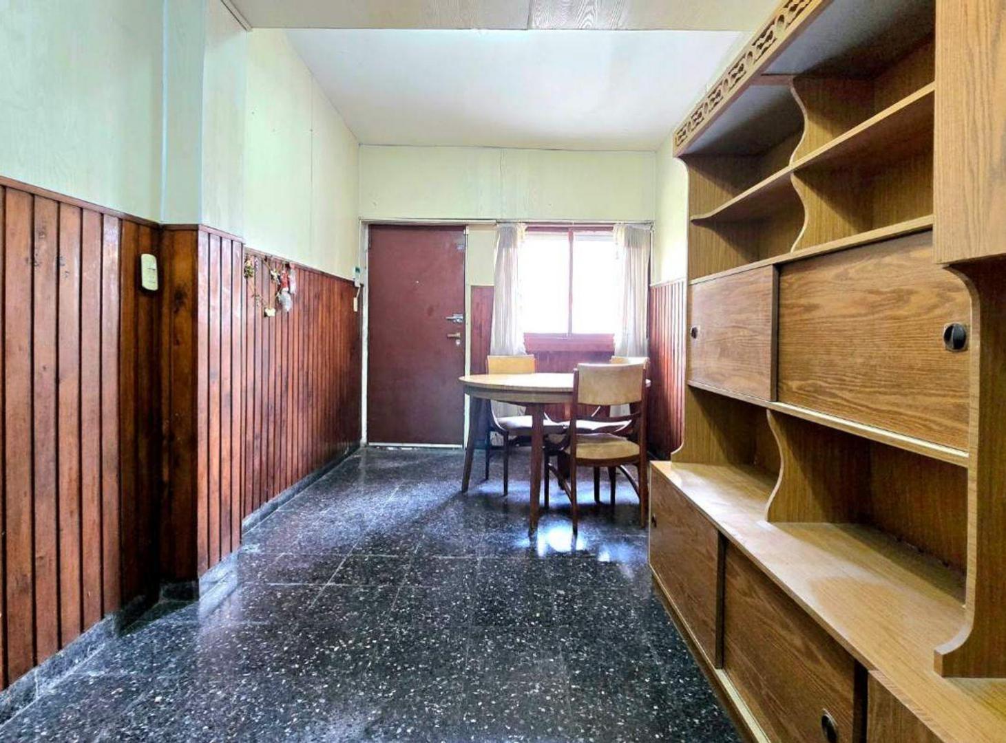 Foto de Venta Casa 3 amb cochera A Refaccionar Villa Maipú, imagen 1