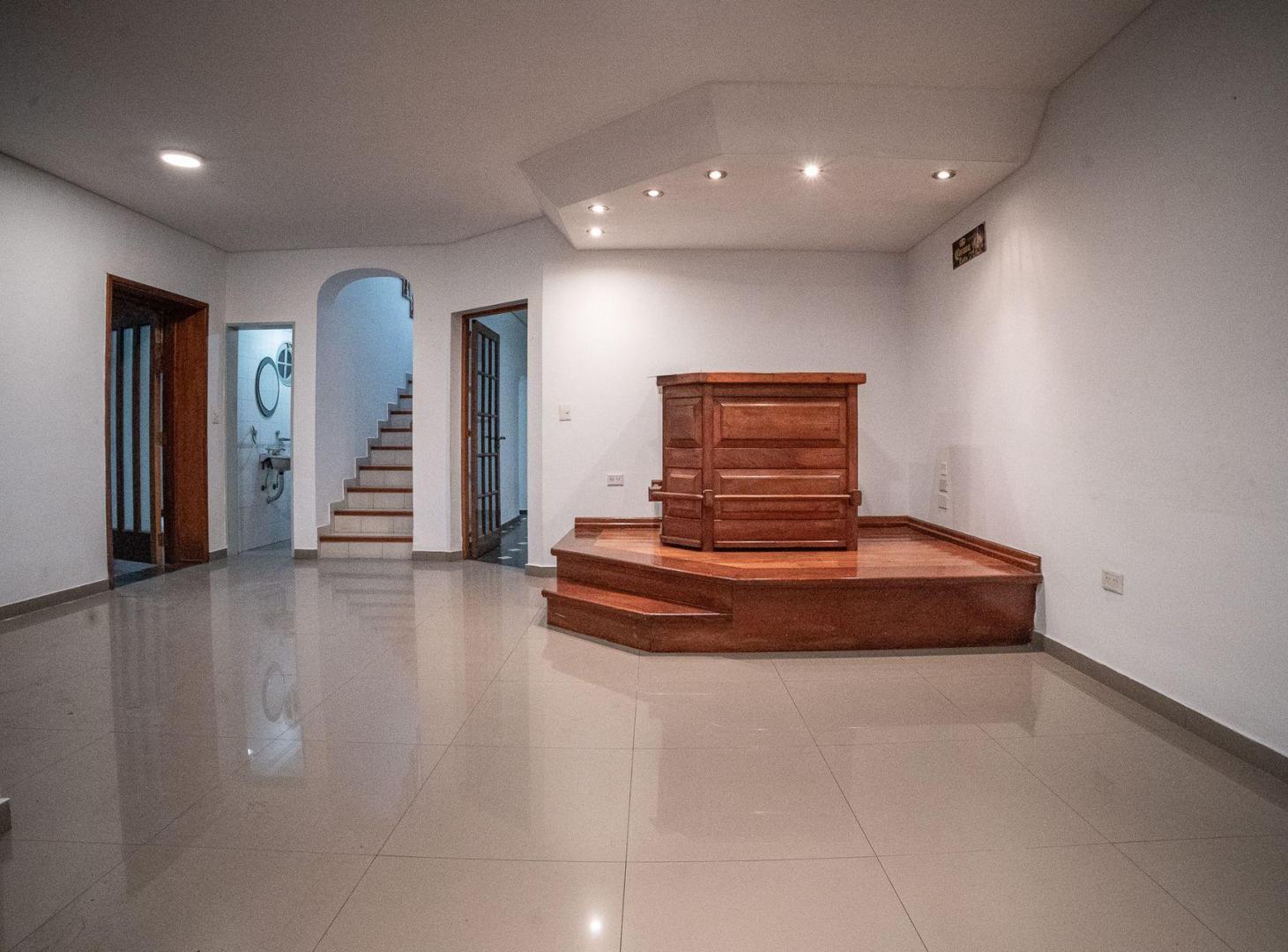 Foto de VTA.CASA 5AMB/2 GARAGE/JARDIN/TERRAZA/APTO CREDITO, imagen 1