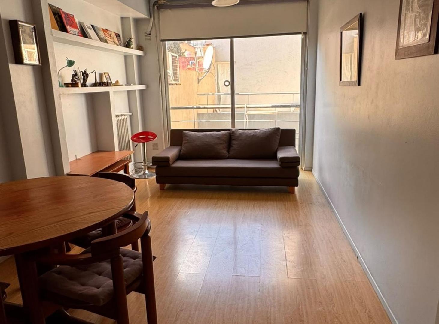 Foto de DEPARTAMENTO 2 AMBIENTES MUY LUMINOSO FLORES VENTA, imagen 1