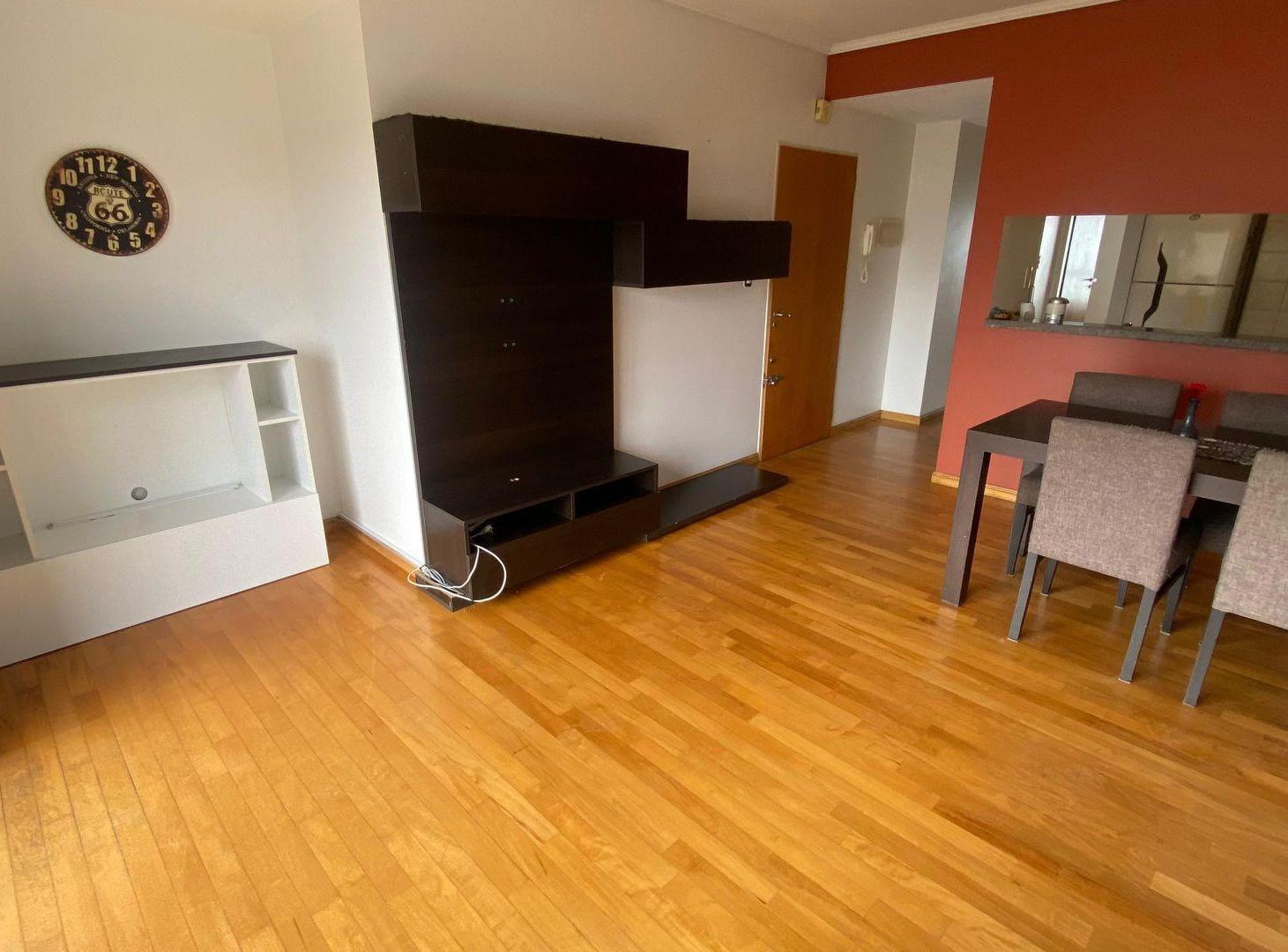Foto de Alquiler depto 2 amb C/Balcón, terraza c/parrilla, imagen 1