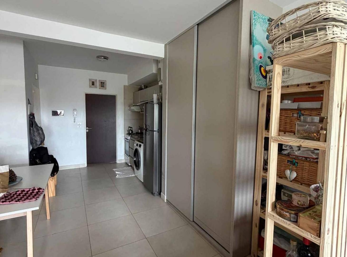 Foto de VENTA MONOAMBIENTE CON BALCON AL FRENTE EN DEVOTO, imagen 3