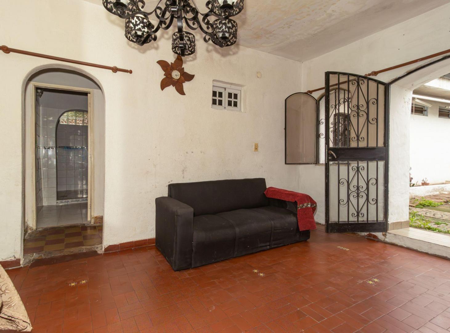 Foto de VENTA CASA 3 AMB.LOS POLVORINES C LOCAL Y COCHERA, imagen 2