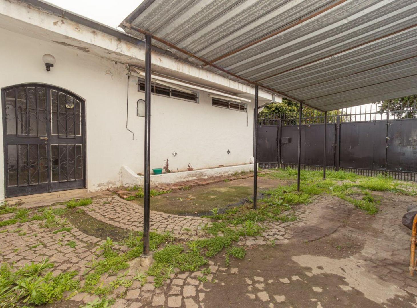 Foto de VENTA CASA 3 AMB.LOS POLVORINES C LOCAL Y COCHERA, imagen 5