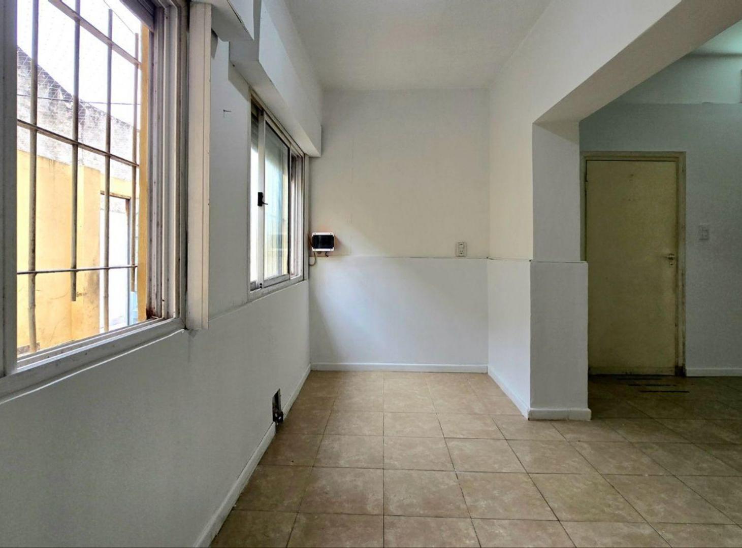 Foto de PH EN BLOCK VENTA 4 AMB VILLA BOSCH CON PATIO, imagen 2