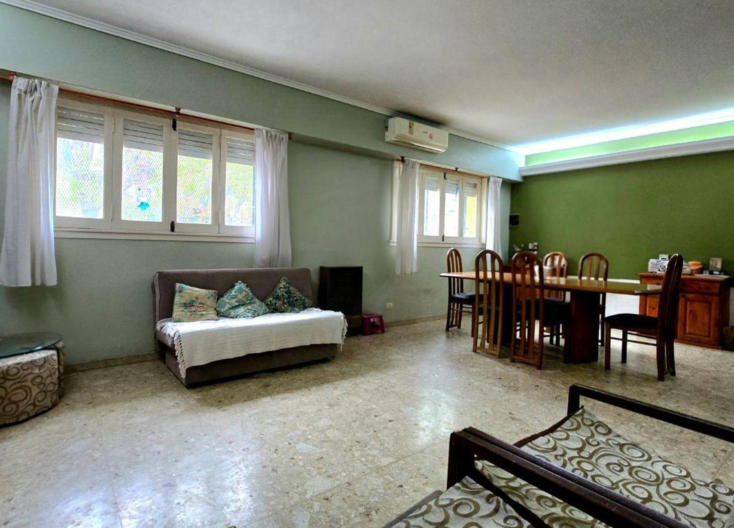 Foto de VENTA EN BLOQUE. PH 4 AMB V. ORTUZAR, imagen 2