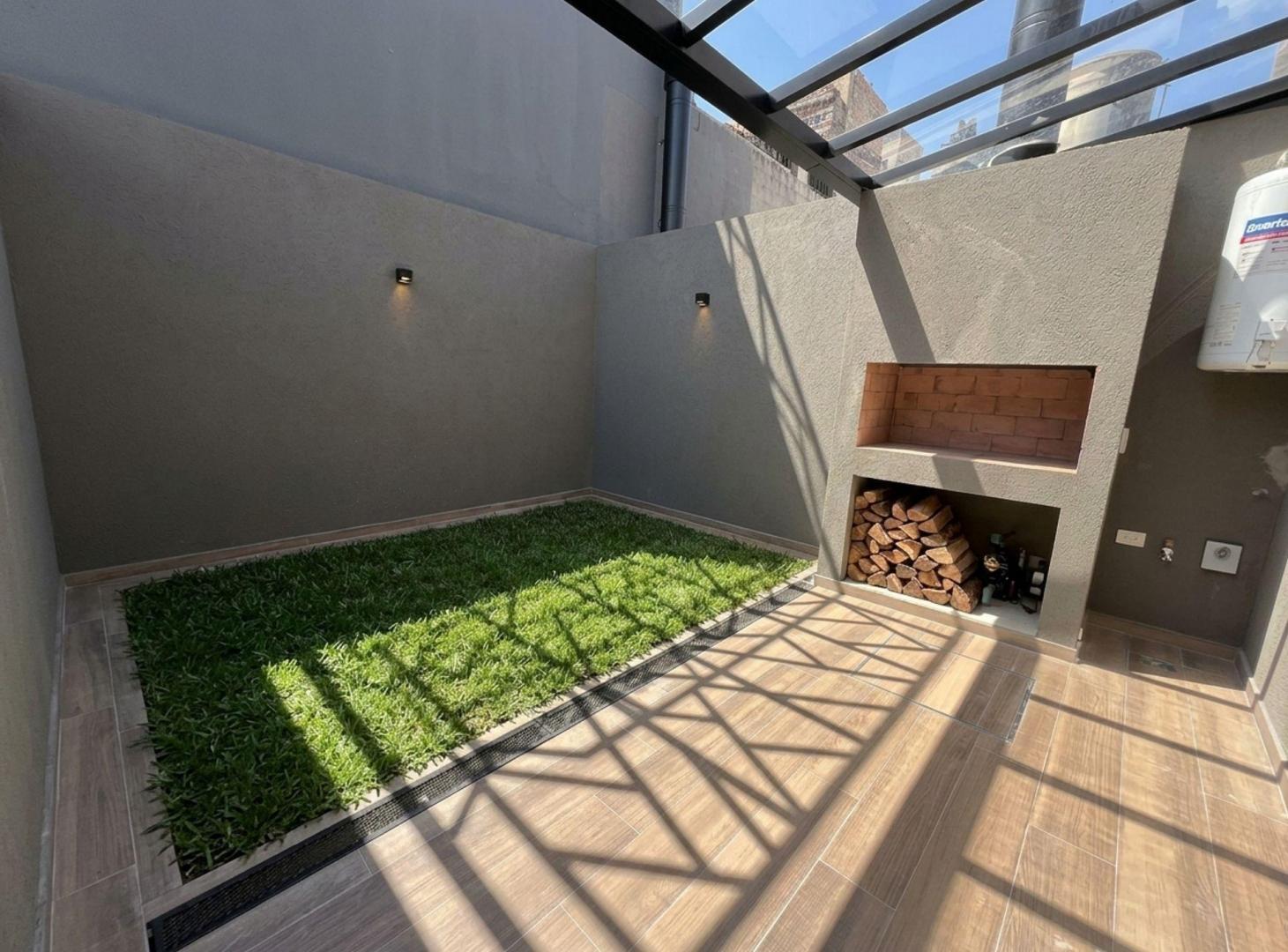 Foto de PH EN VENTA 3 AMB EN CASEROS C PATIO Y PARRILLA, imagen 2