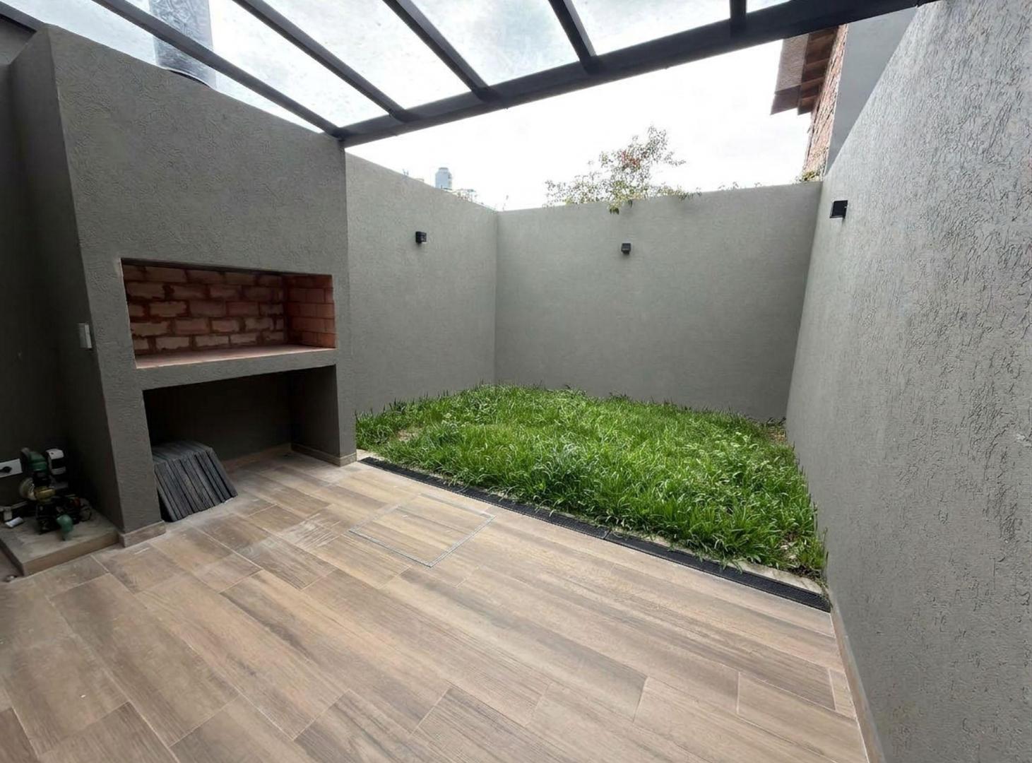 Foto de PH EN VENTA 3 AMB EN CASEROS C PATIO Y PARRILLA, imagen 2