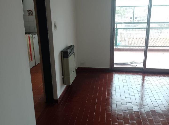 Departamento de dos dormitorios en venta centro de  Concordia 4