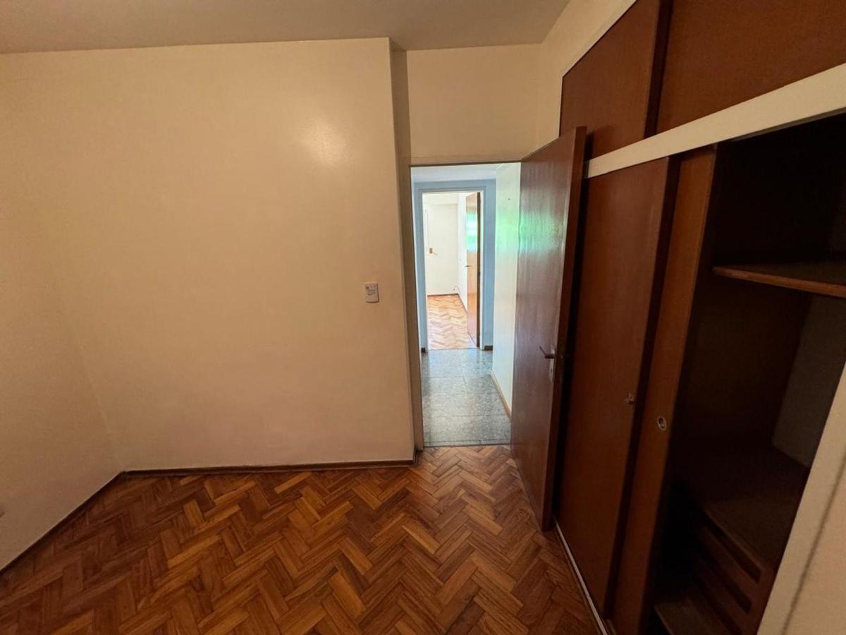Venta Depto. a Reciclar 4 Amb. Av Cabildo.84 m². 4