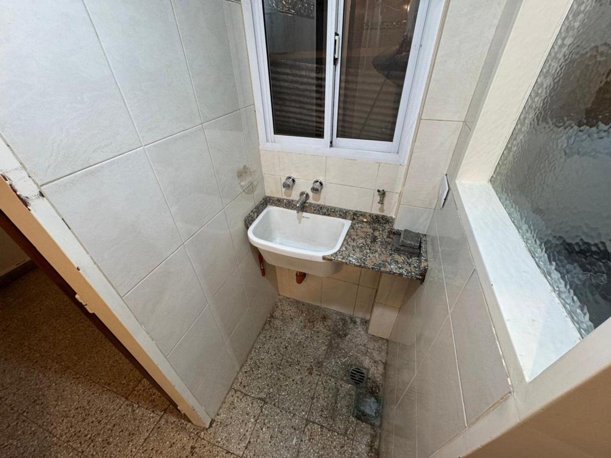 Venta Depto. a Reciclar 4 Amb. Av Cabildo.84 m². 5