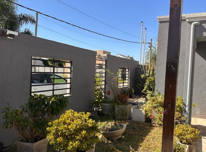 CASA EN VENTA EN BARRIO PARQUE MATHEU SEMICERRADO 5