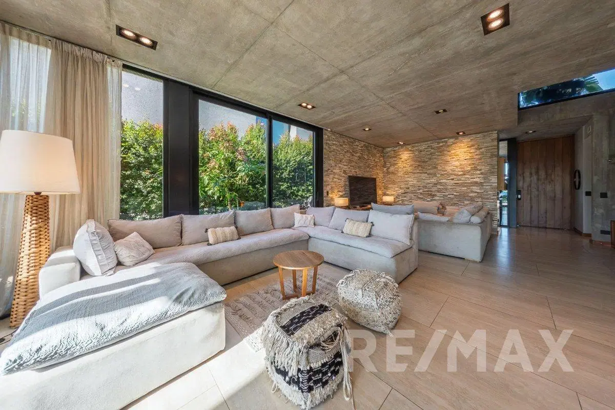 Venta casa 9 ambientes en El Yacht Nordelta 3