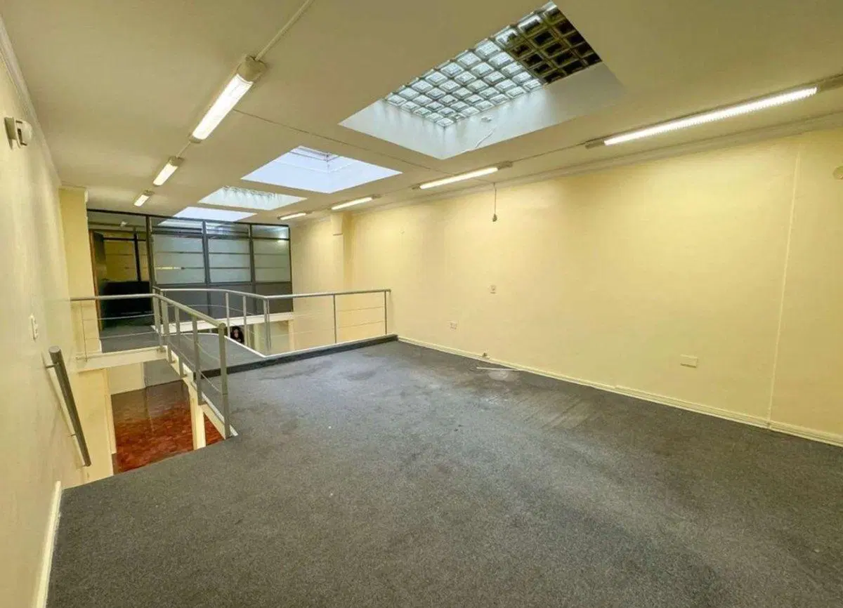 Venta oficina, edificio estilo Francés MICROCENTRO 4